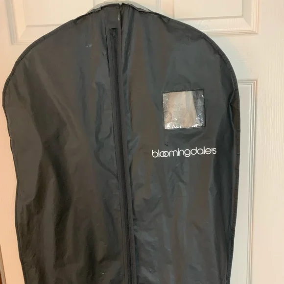 Eliza J sleeveless formal gown beaded accents fully lined with pockets!  Size 12 - Picture 10 of 10